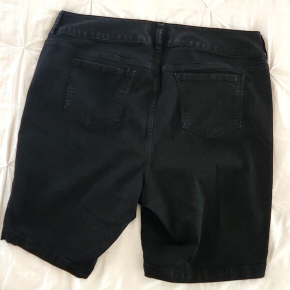 Torrid black denim shorts, sz 24 - Picture 2 of 4